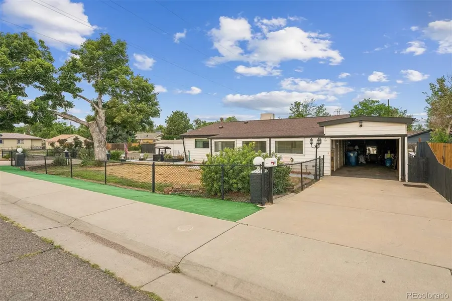 6921 Quebec ST, Commerce City, CO 80022