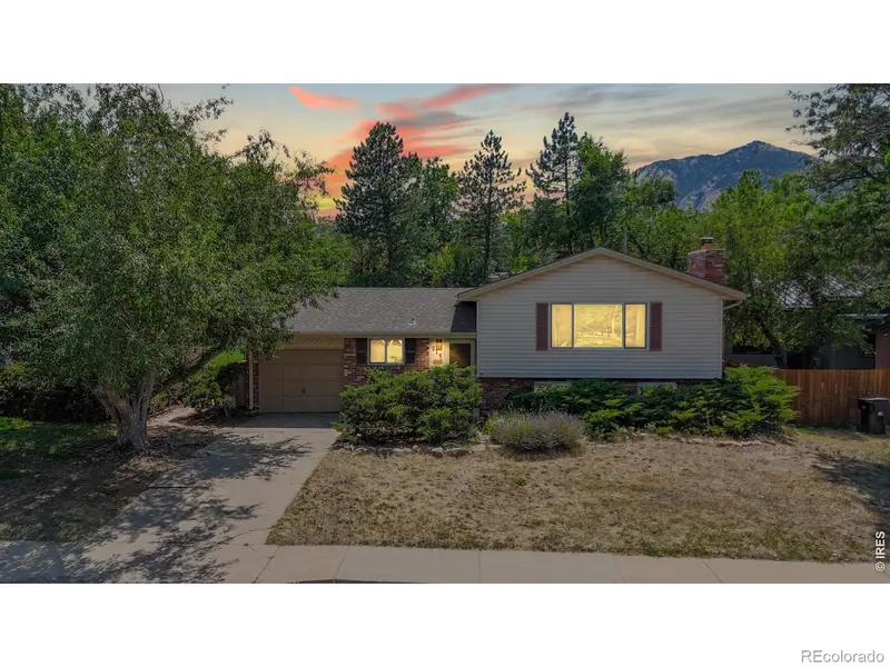 915 Yale RD, Boulder, CO 80305