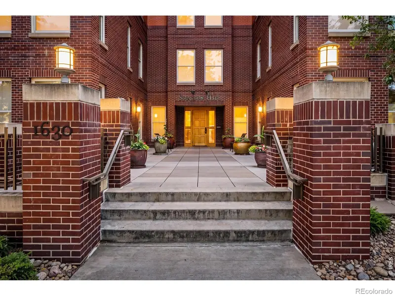 1630 N Clarkson ST #302, Denver, CO 80218