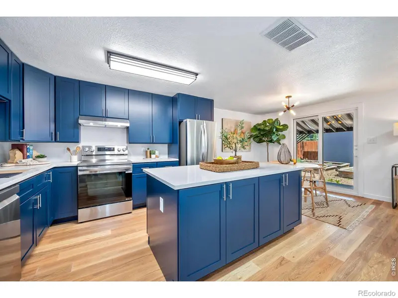 954 Martin RD, Longmont, CO 80504