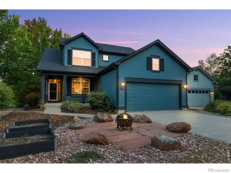 933 Ninebark LN, Longmont, CO 80503