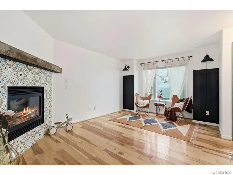 954 Monroe AVE, Loveland, CO 80537