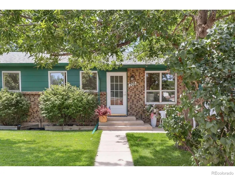 705 S Van Buren AVE, Loveland, CO 80537