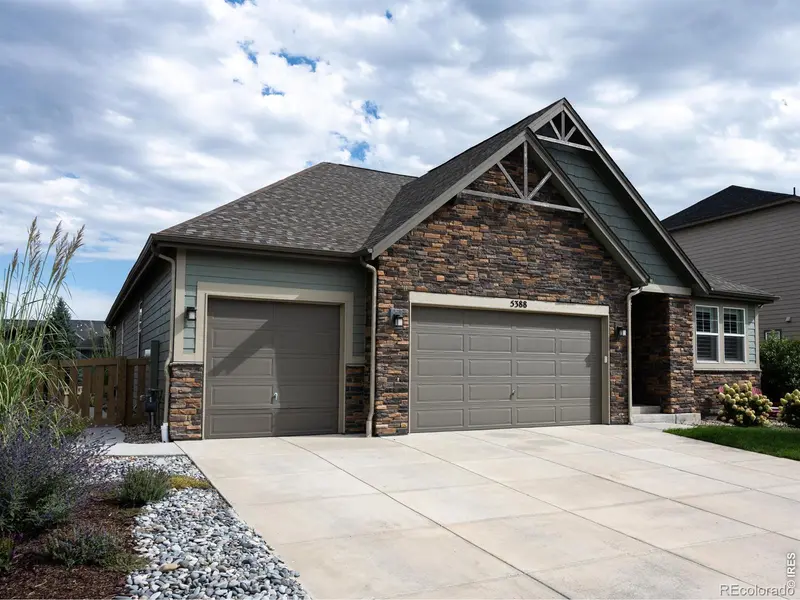 5388 Hallowell Park DR, Timnath, CO 80547