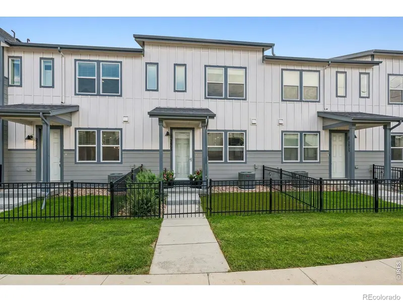 2865 Bear Springs CIR, Longmont, CO 80503