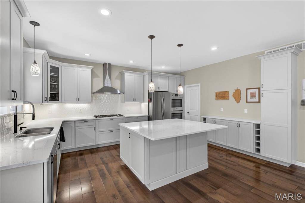 7730 Weaver AVE, Maplewood, MO 63143