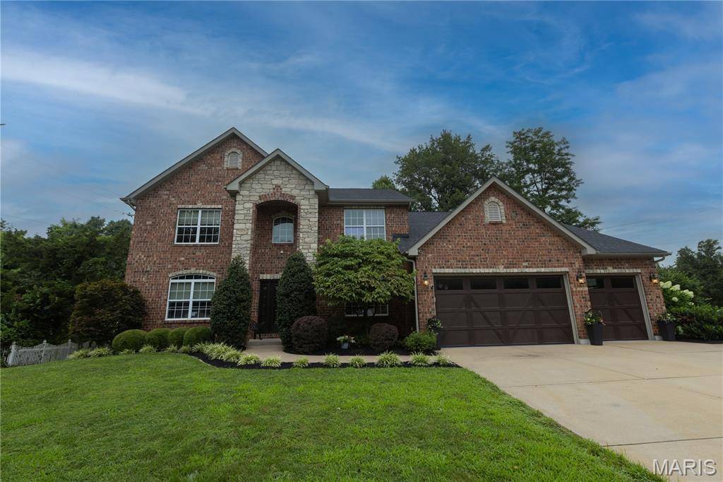 220 Woodcliffe Place DR, Chesterfield, MO 63005