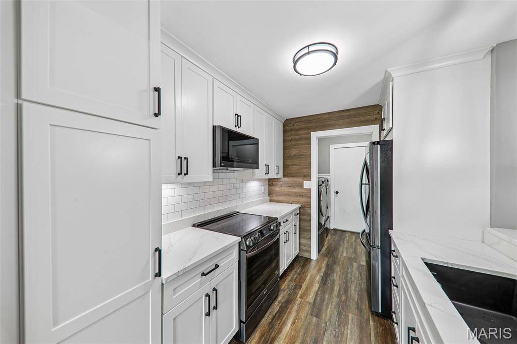 16180 Lea Oak CT, Chesterfield, MO 63017