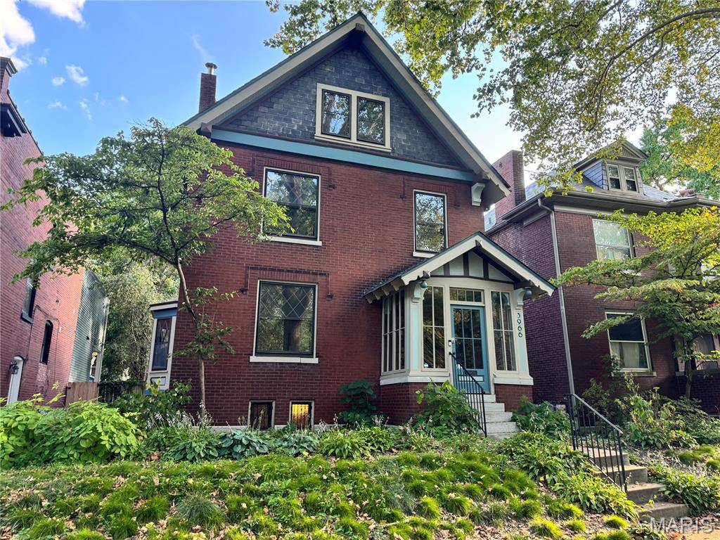 3966 Arsenal ST, St Louis, MO 63116