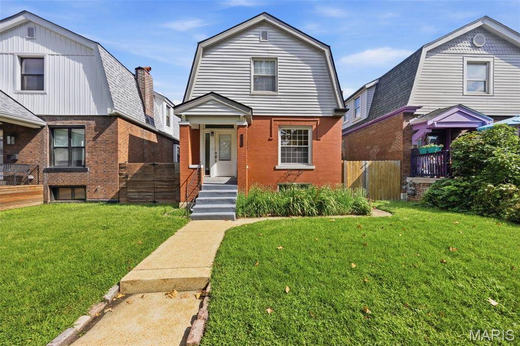 4325 Wyoming ST, St Louis, MO 63116