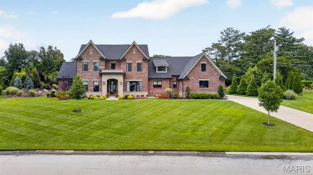 3032 Fallbrook DR, Frontenac, MO 63131