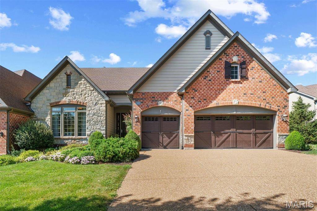 195 Kendall Bluff CT, Chesterfield, MO 63017