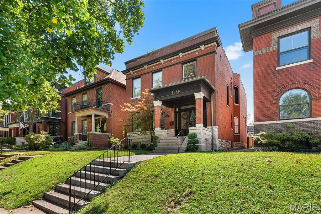 3888 Utah PL, St Louis, MO 63116