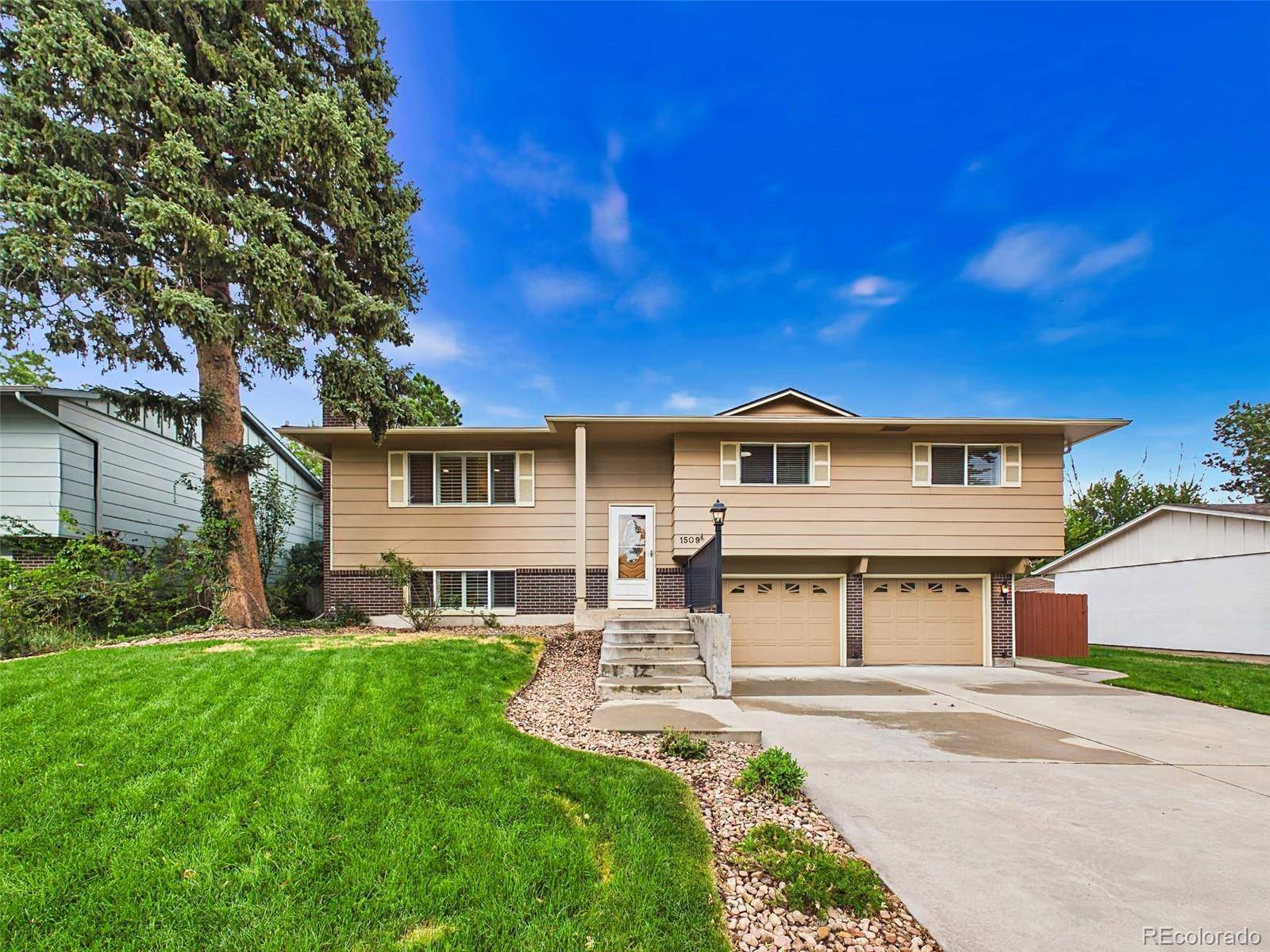 1509 Lyle DR, Colorado Springs, CO 80915