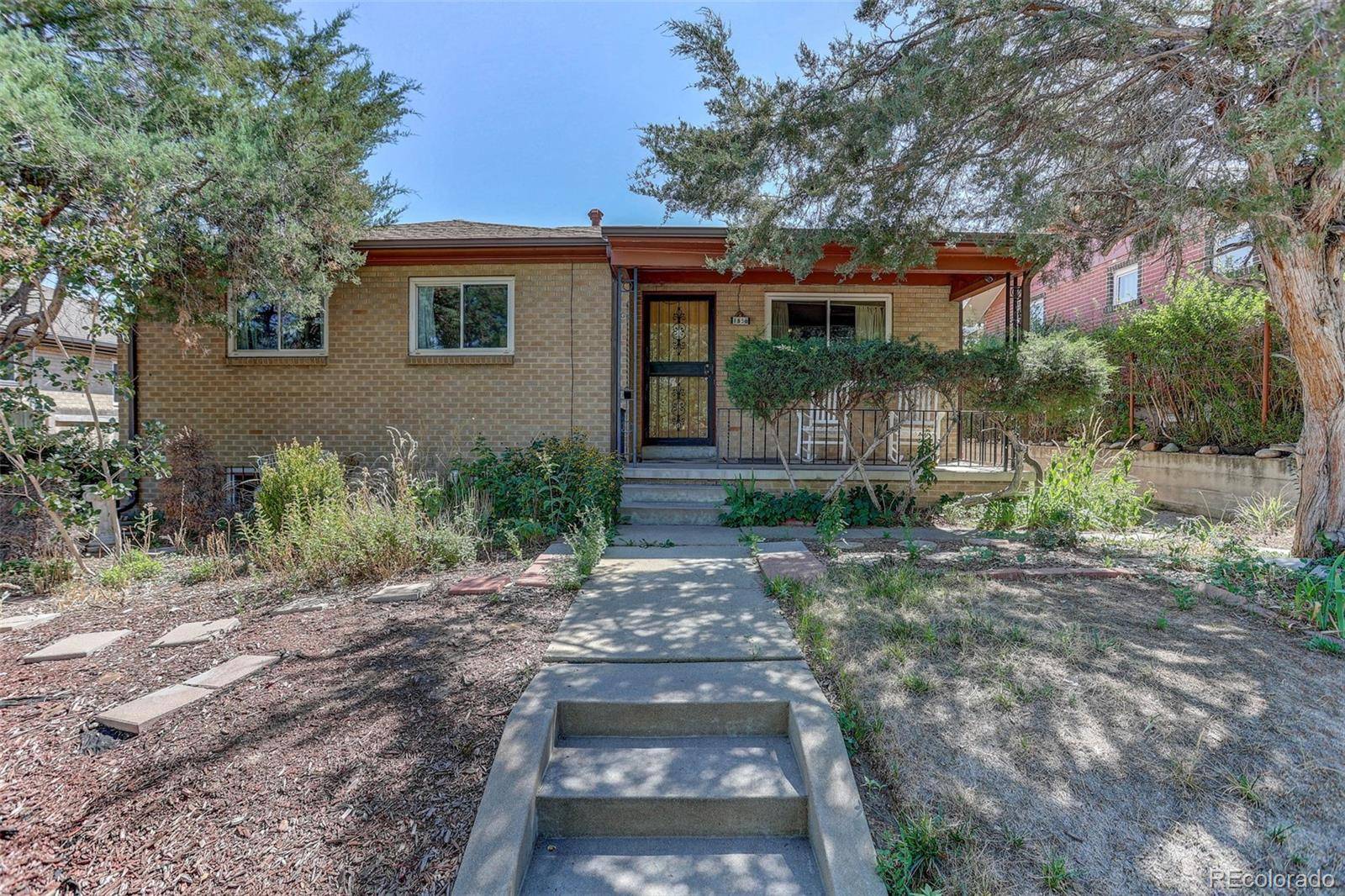 1520 S Corona ST, Denver, CO 80210