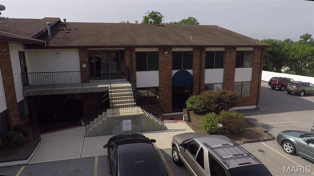 5661 Telegraph RD #3B, St Louis, MO 63129