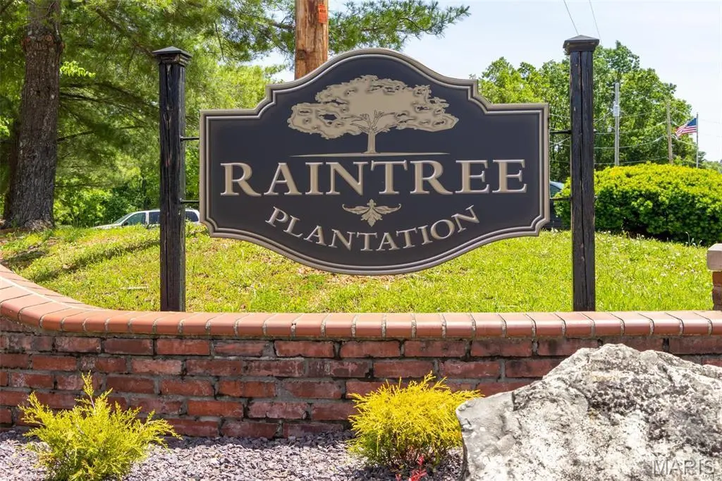 10155 Lake Ridge DR, Hillsboro, MO 63050