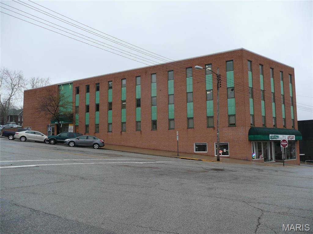 307 Henry St. #407, Alton, IL 62002