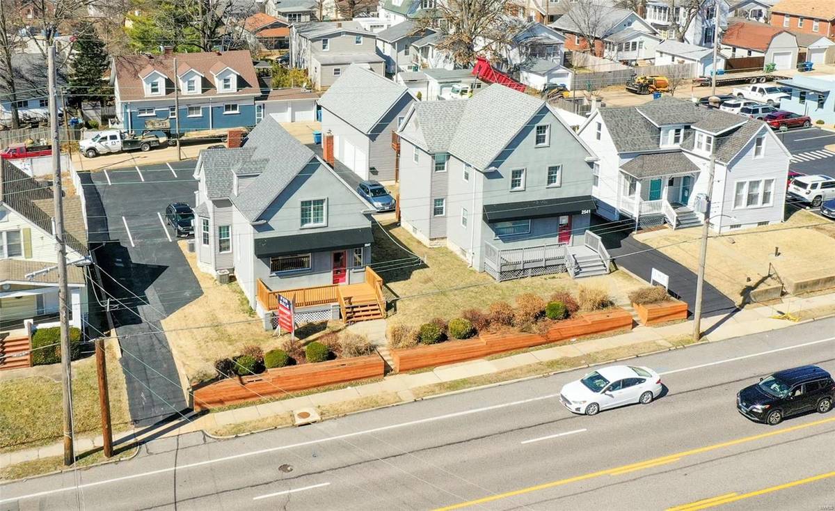2547 S Big Bend BLVD, St Louis, MO 63143