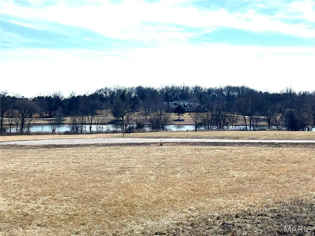 17 GRAND LAKE CIRCLE, Lebanon, MO 65536
