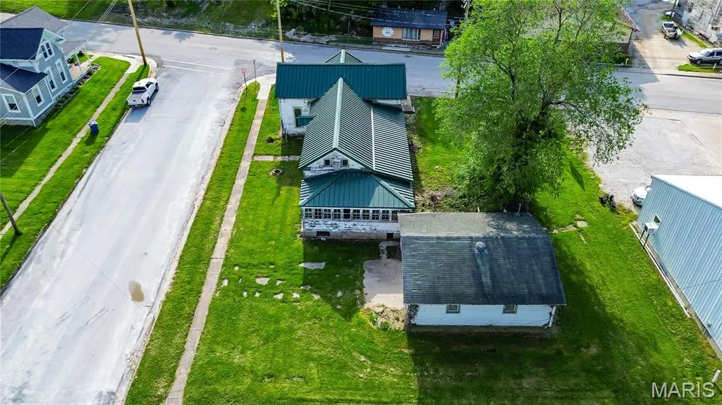 212 Franklin ST, Hardin, IL 62047