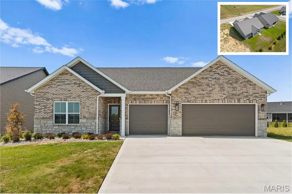 641 Ambrose DR, O'fallon, IL 62269