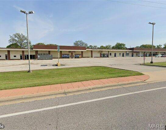 4424 Woodson RD, St Louis, MO 63134
