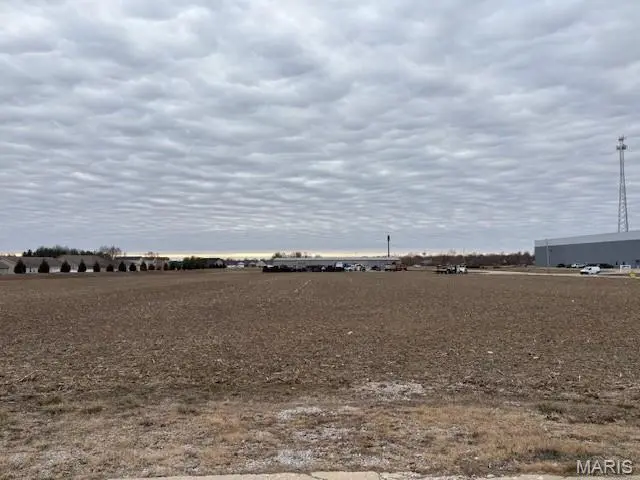 13964 Best One DR, Breese, IL 62230
