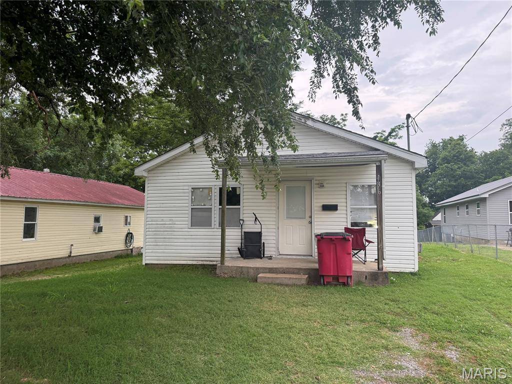 136 N 6th ST, Sikeston, MO 63780