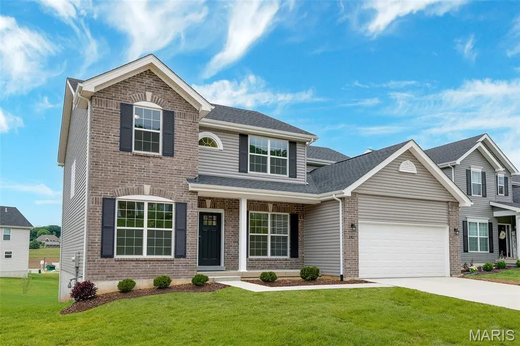 2410 Chukka DR, Eureka, MO 63025