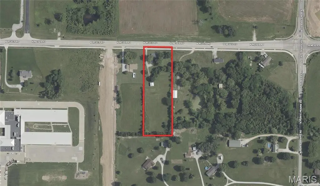 2466 W Meyer RD, Wentzville, MO 63385