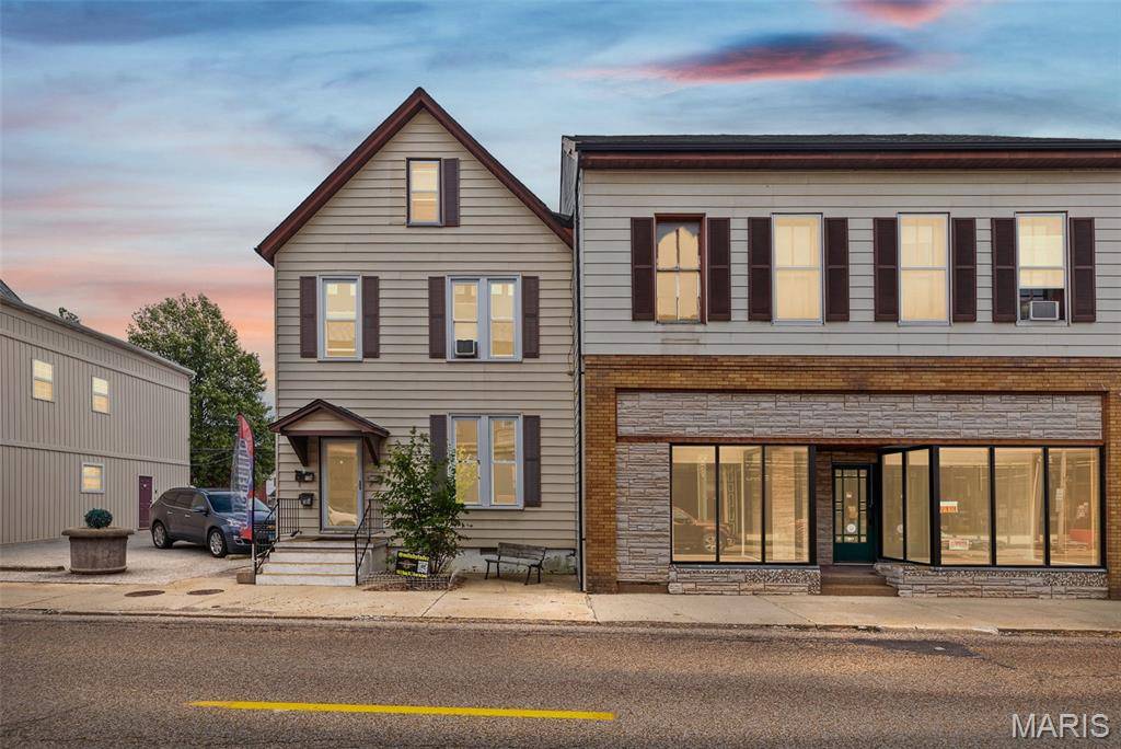 108-110 E Main ST, Mascoutah, IL 62258