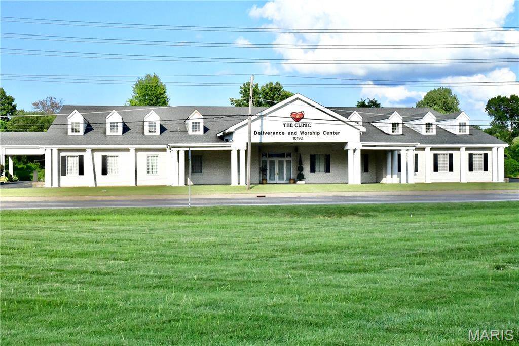 10192 Halls Ferry RD, Florissant, MO 63136