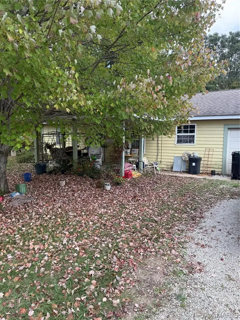 34 Jana LN, St James, MO 65559