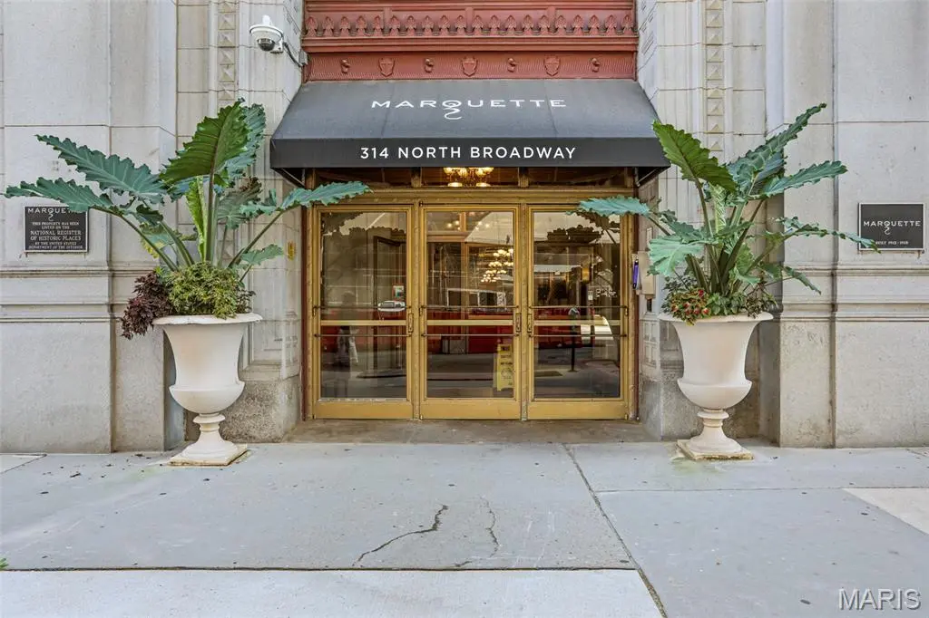 314 N Broadway #604, St Louis, MO 63102