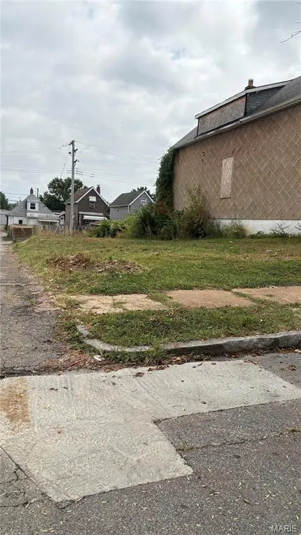 4530 Newport AVE, St Louis, MO 63116