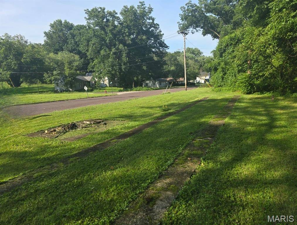 912 Olive ST, New Haven, MO 63068