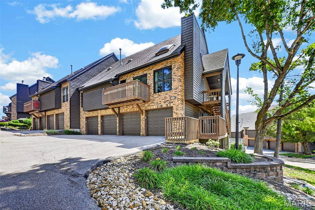 5162 Hollow Wood CT #D, St Louis, MO 63128