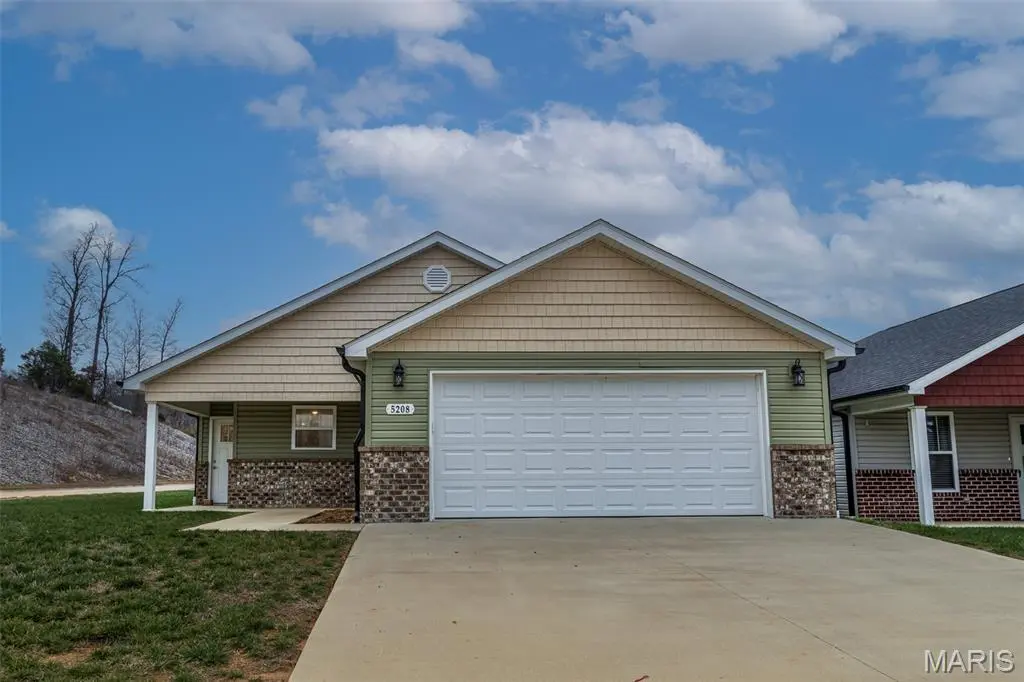 5208 Hubble Cove DR, Jackson, MO 63701