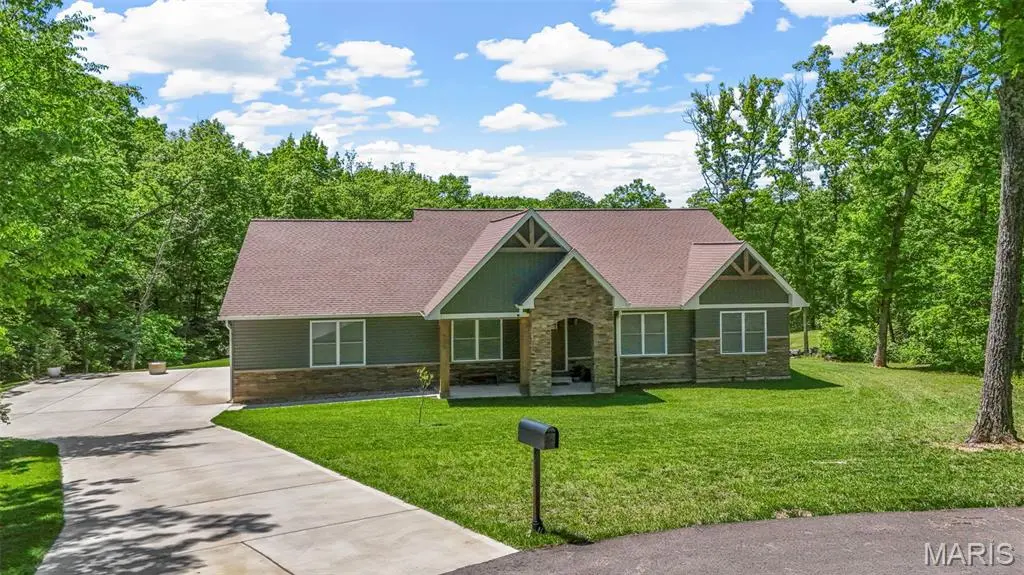 506 Fennel CT, Foristell, MO 63348