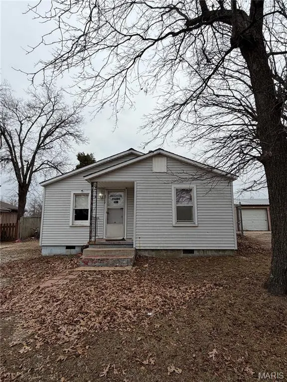 2710 Oakmoore DR, Poplar Bluff, MO 63901