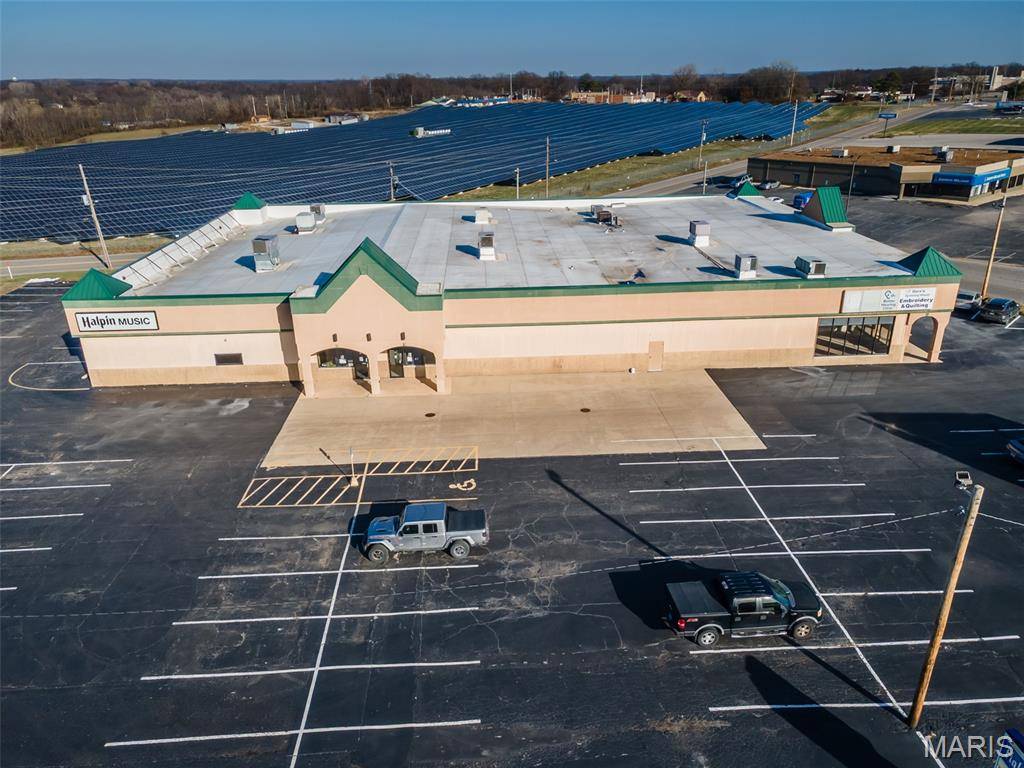 90 Northport DR, Alton, IL 62002