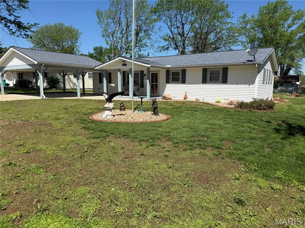 3020 Sycamore ST, Cuba, MO 65453