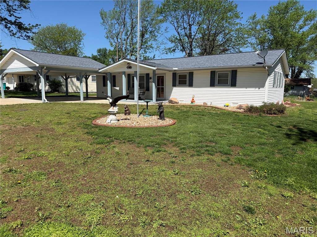 3020 Sycamore ST, Cuba, MO 65453