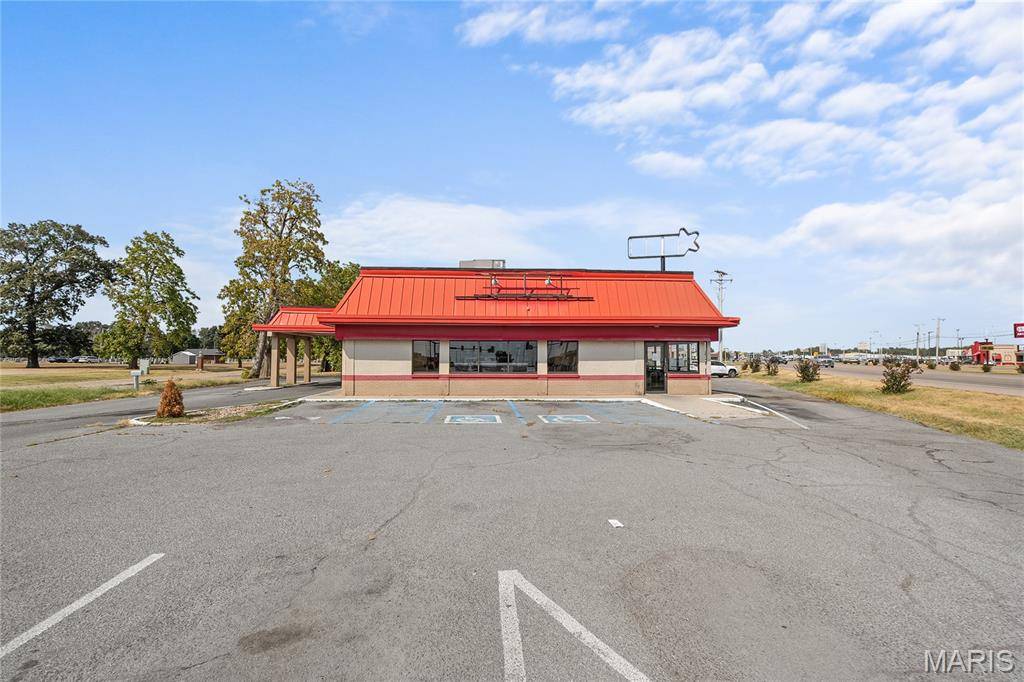 1105 S Main ST, Sikeston, MO 63801