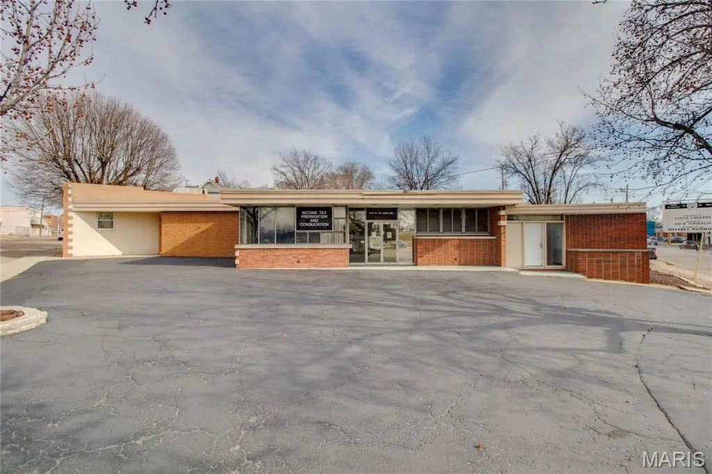 344 W Saint Louis AVE, East Alton, IL 62024