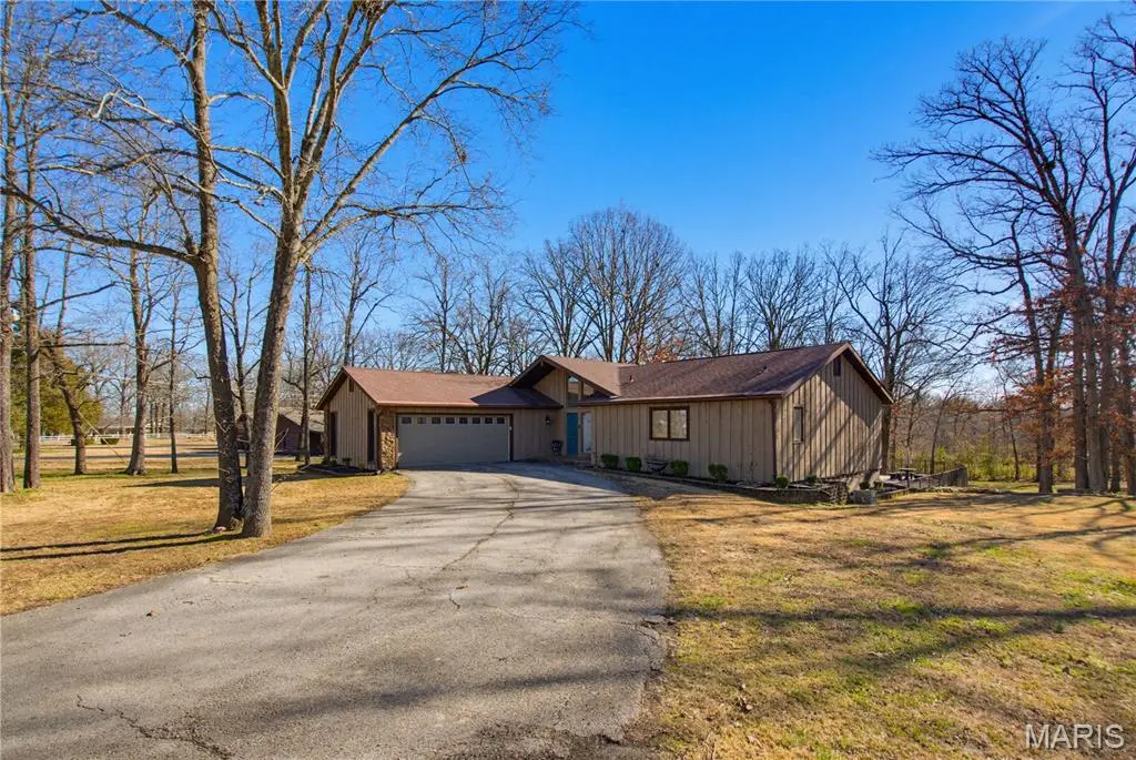 66 County Road 445, Poplar Bluff, MO 63901