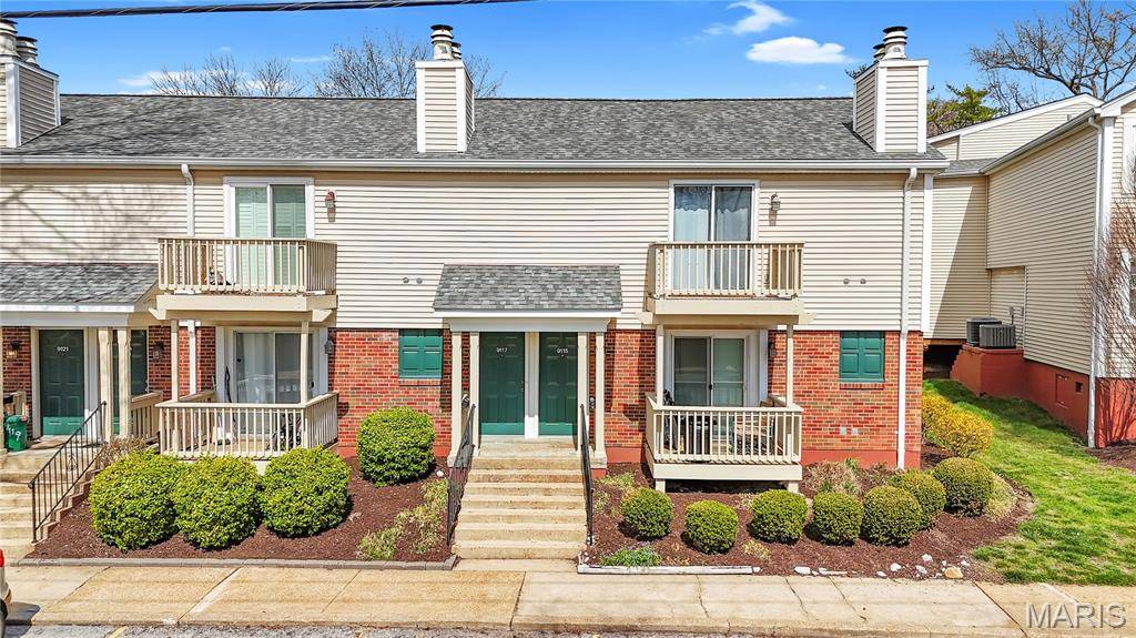 9117 N Swan CIR, St Louis, MO 63144