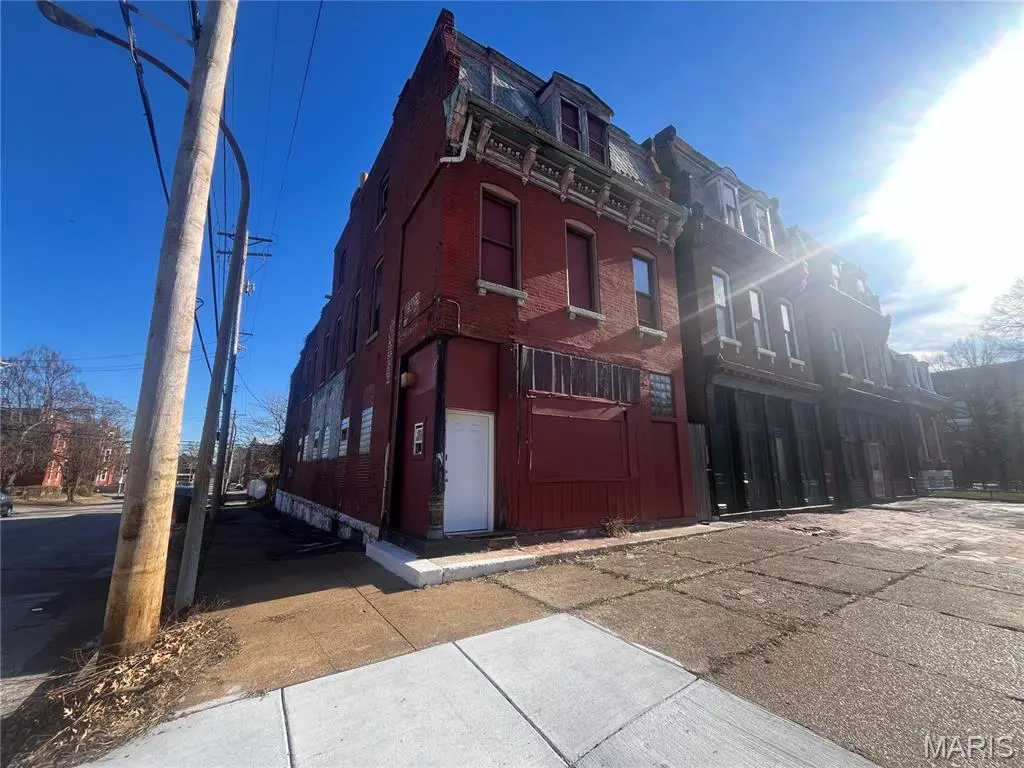 3500 S Jefferson AVE, St Louis, MO 63118