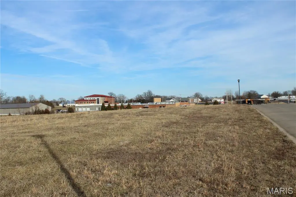 2 Brune Business Park CT, Warrenton, MO 63383